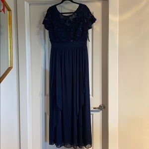 New with tags short sleeved formal dress